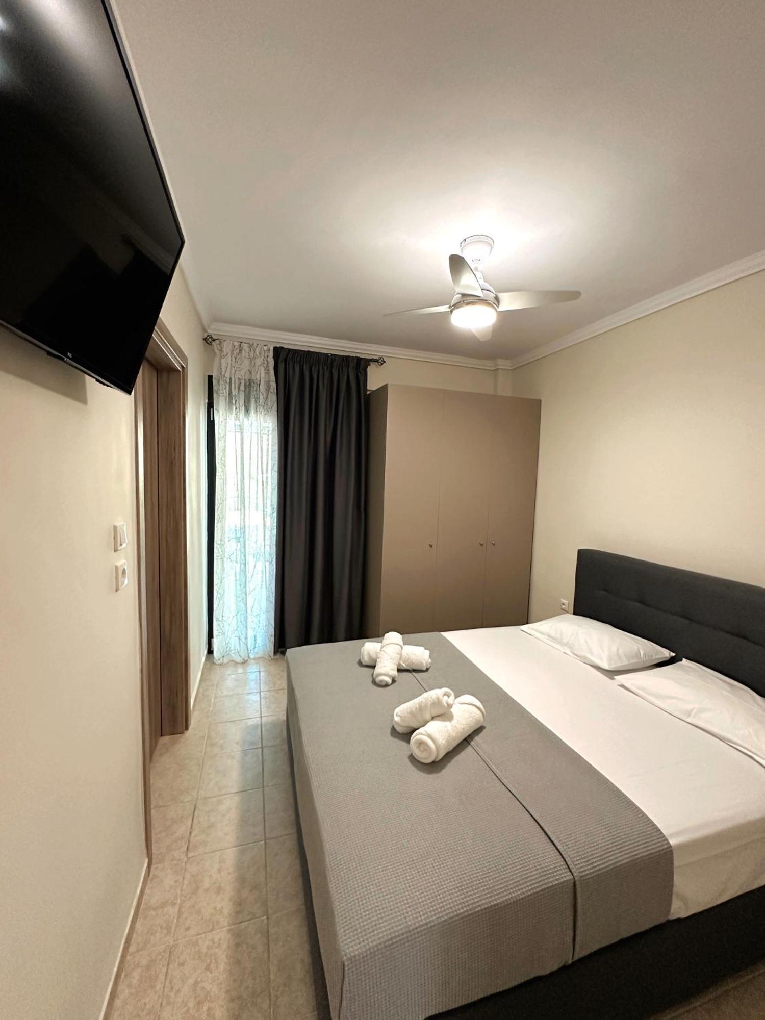 Diara Apartment Nea Iraklia Exterior photo